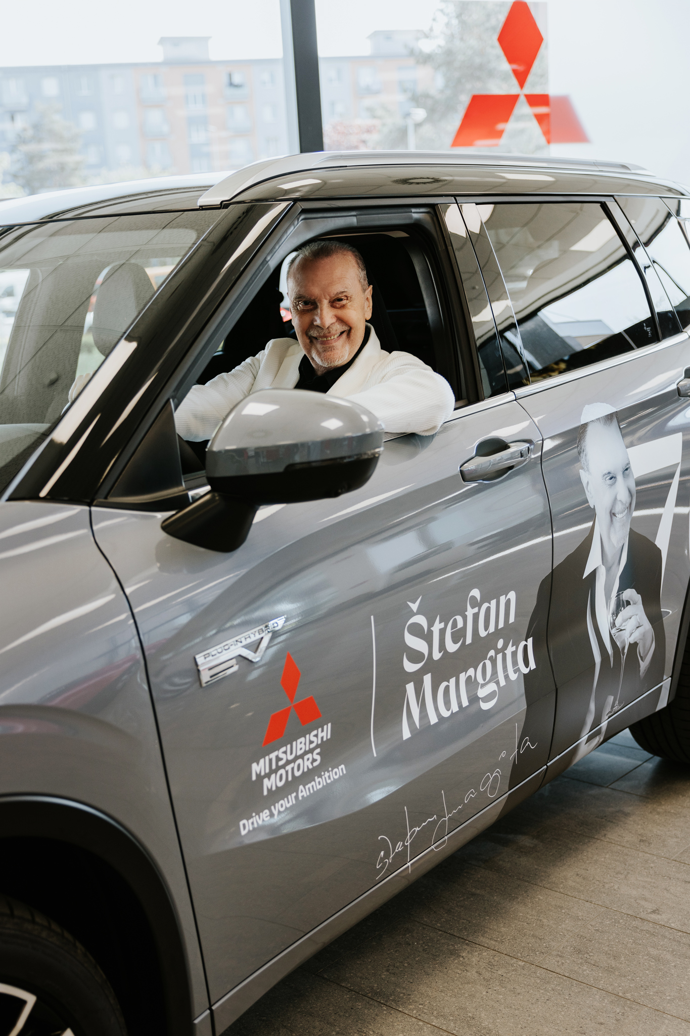Nové Mitsubishi OUTLANDER PHEV 4X4 - Štefan Margita